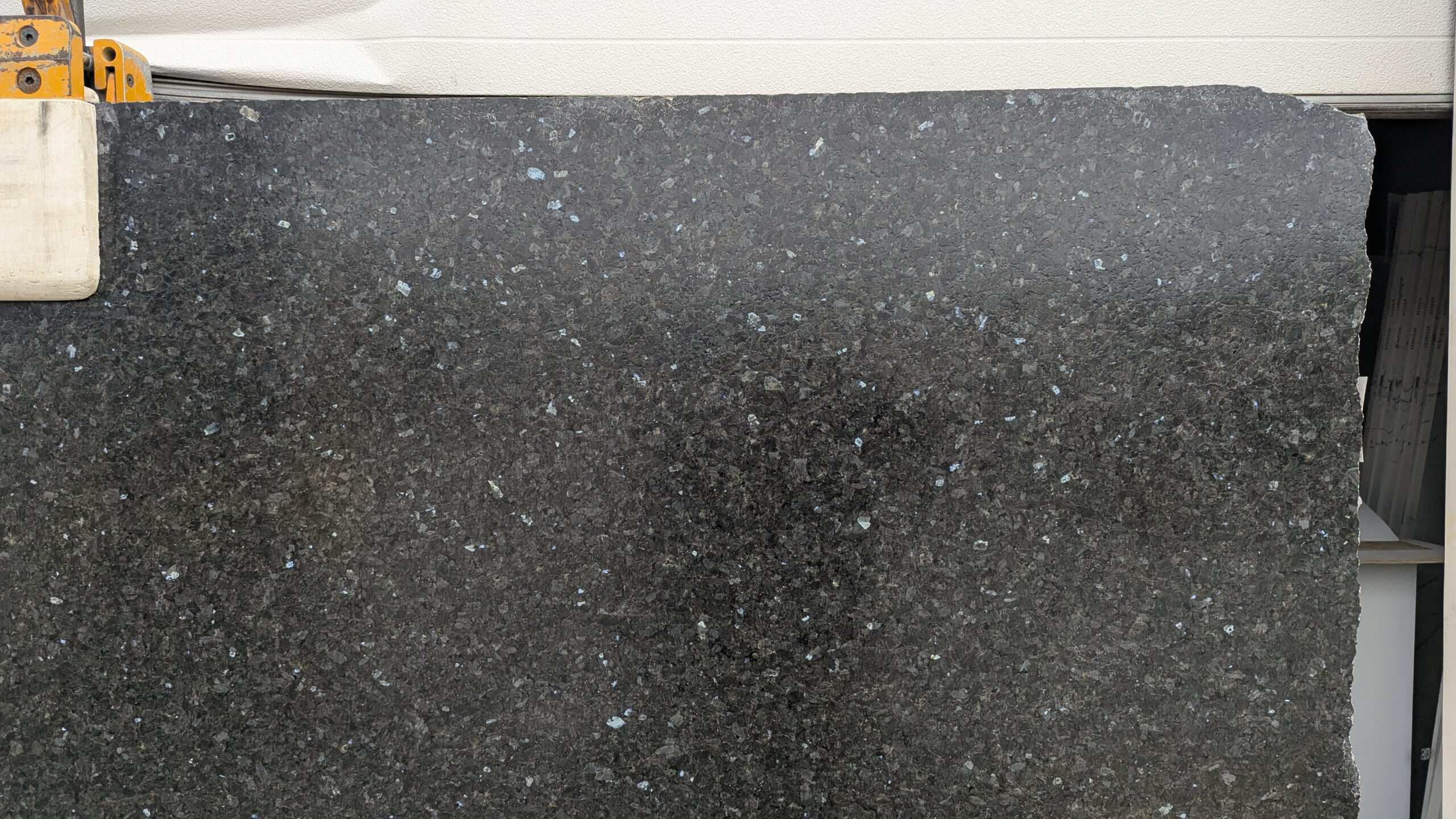 Emerald Pearl Polished - Quarter