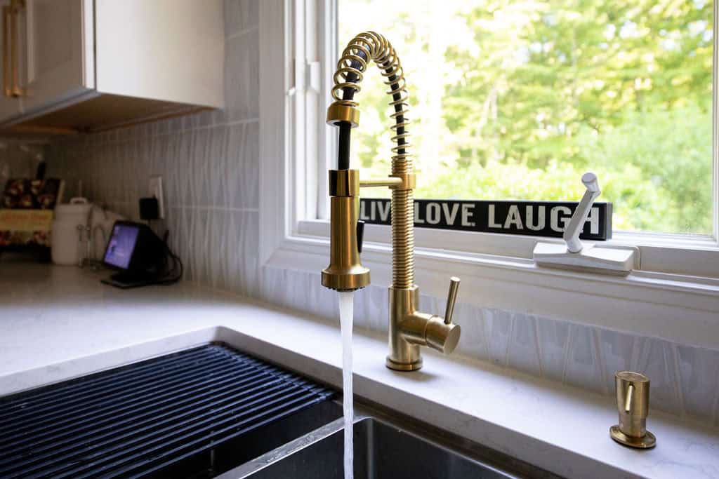 Torquay Quartz Kitchen - Sink & Faucet